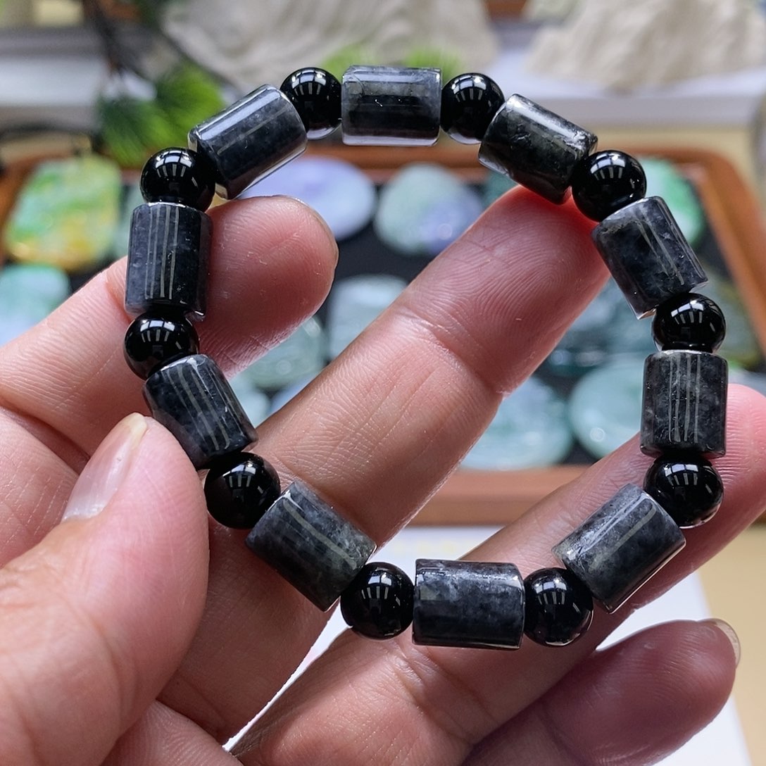 【闪购商品】翡翠颈饰未镶嵌11111111111111111