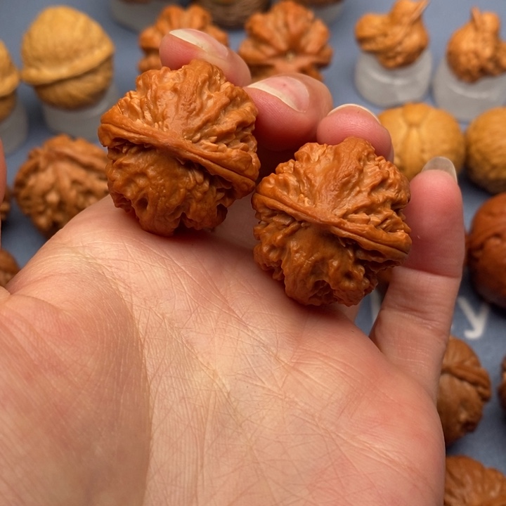 文玩核桃把件肉龙