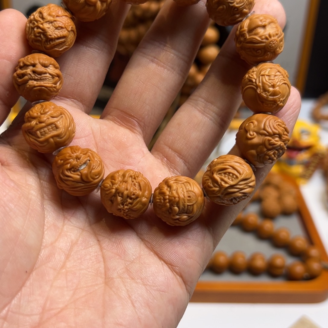 猴头核桃手串全品素满贯雕刻手串14颗