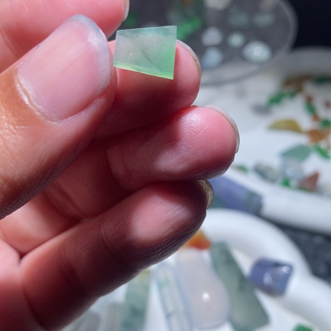 定制翡翠未镶嵌葫芦料