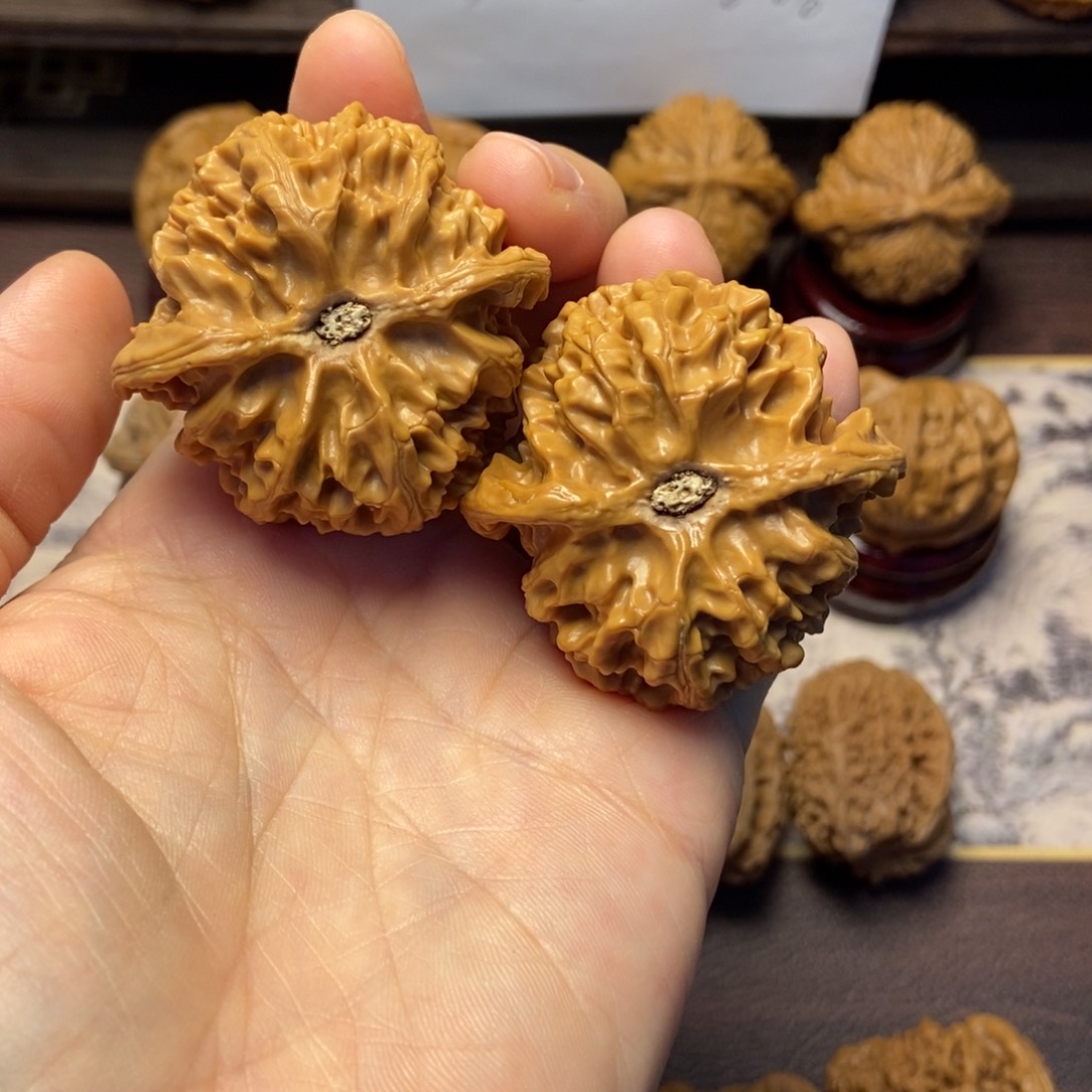 文玩核桃把件全品桃心苹果园45