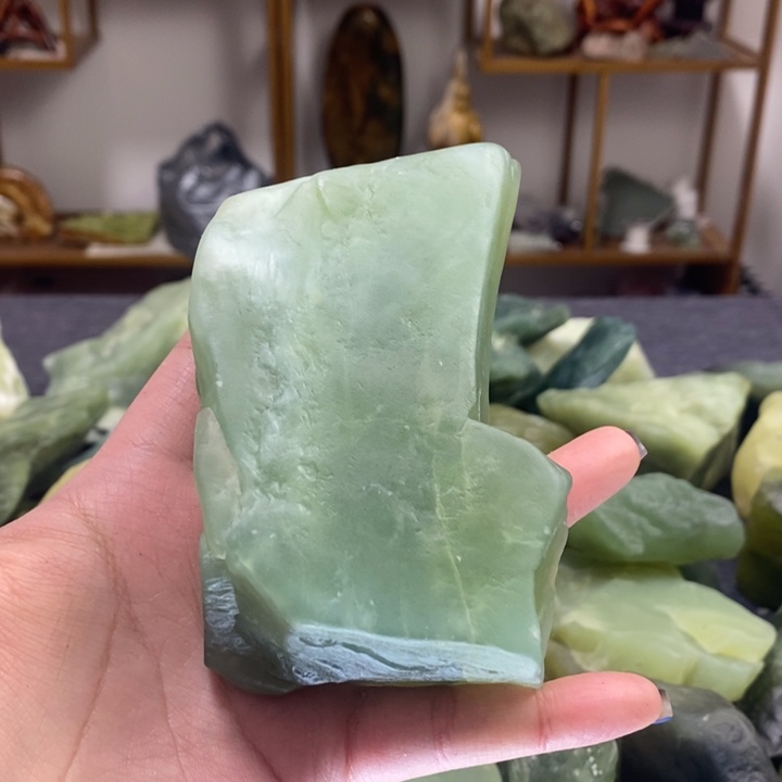 蛇纹石玉未镶嵌简易