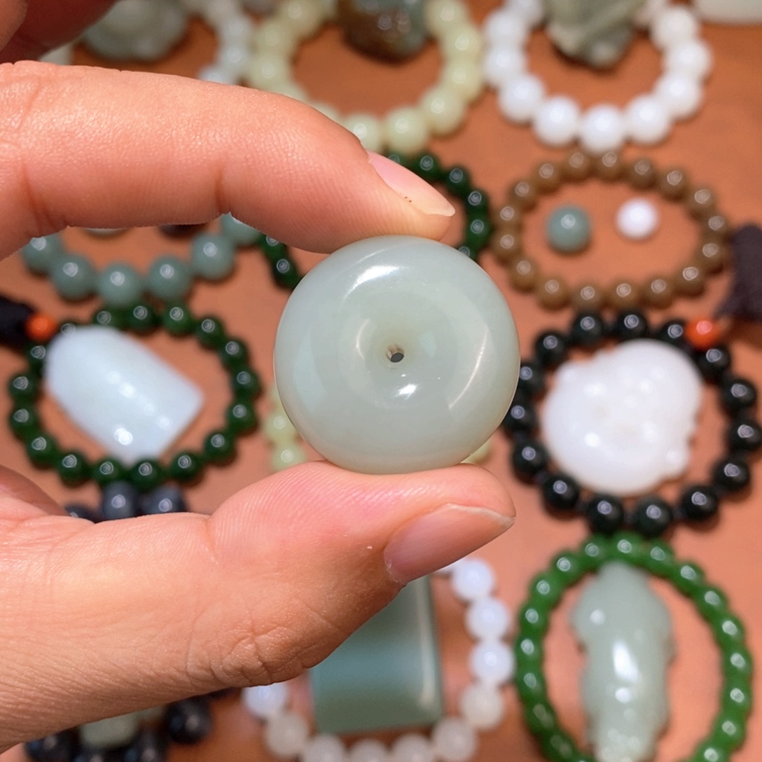 和田玉未镶嵌吊坠(不含链)