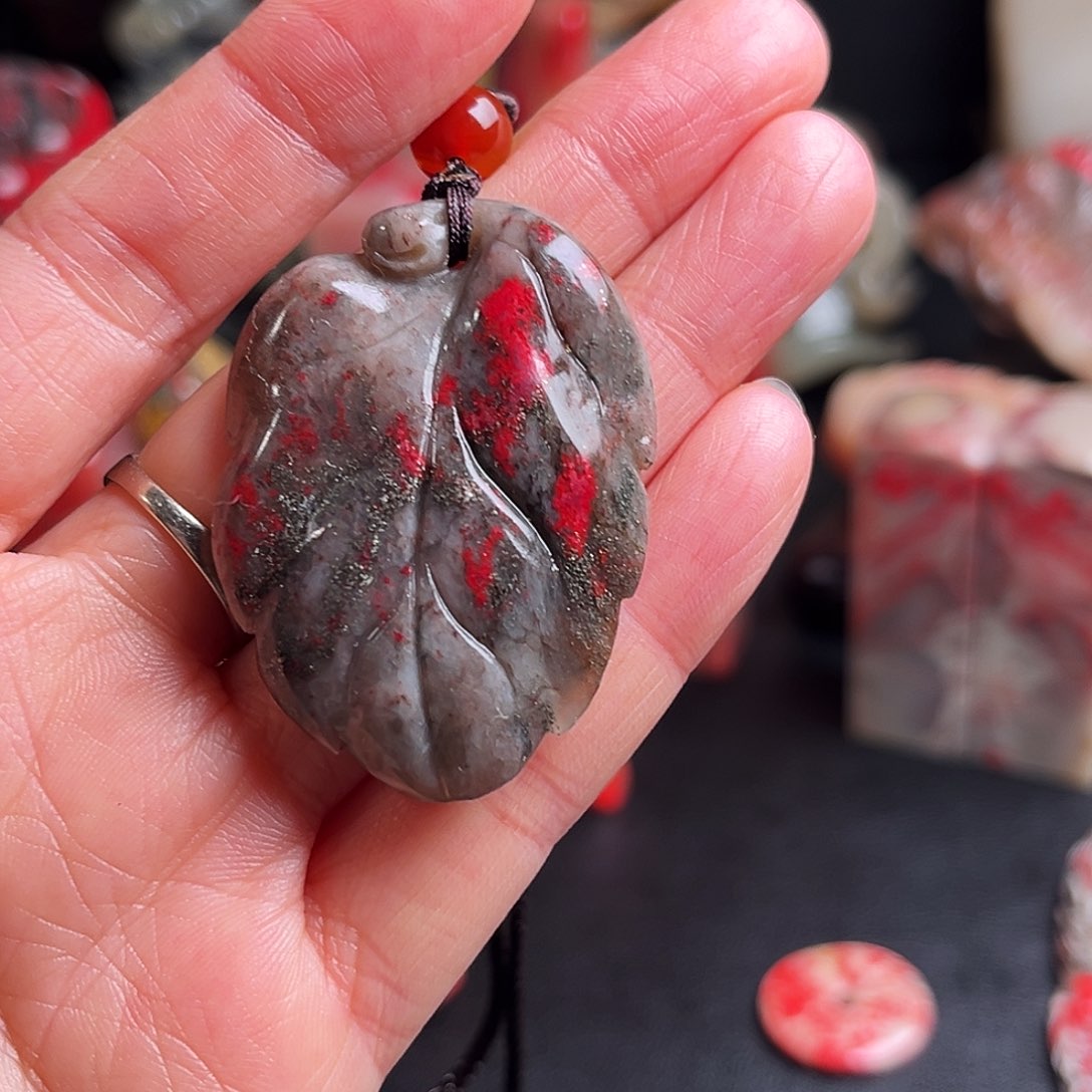 昌化石其他鸡血石挂件