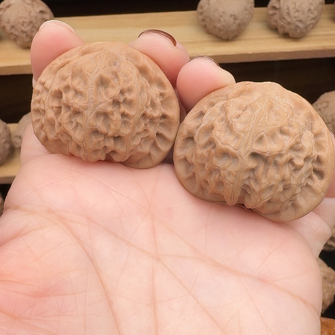 江***花吊坠桃核宫灯，全品