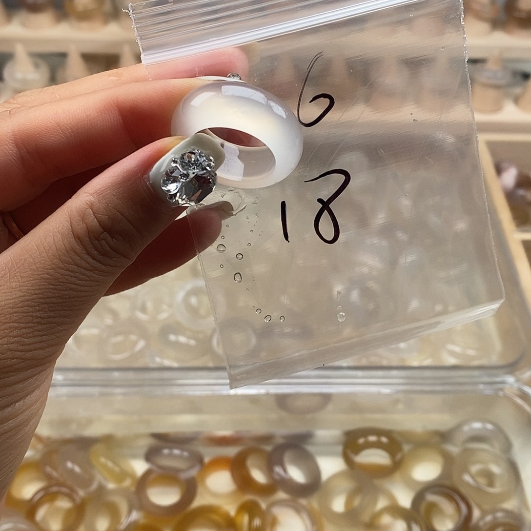 玛瑙/玉髓戒指未镶嵌