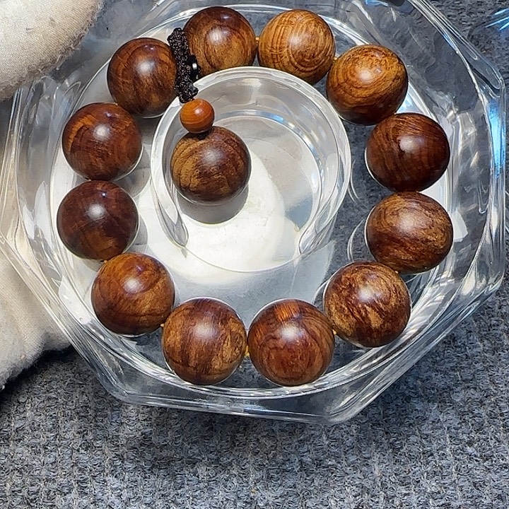 #***周柏木（崖柏）全陈化老料把件串