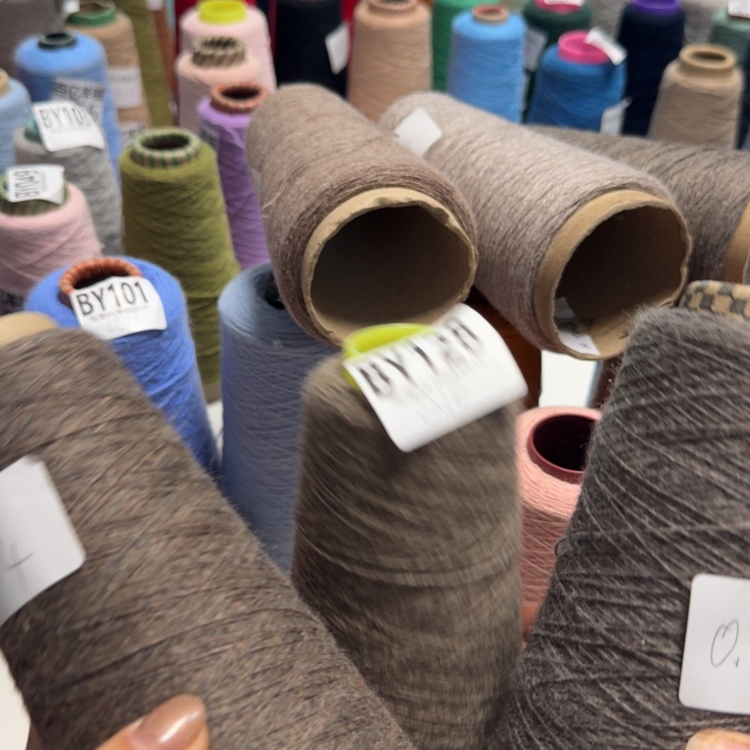 这两位女孩子太好哭咯