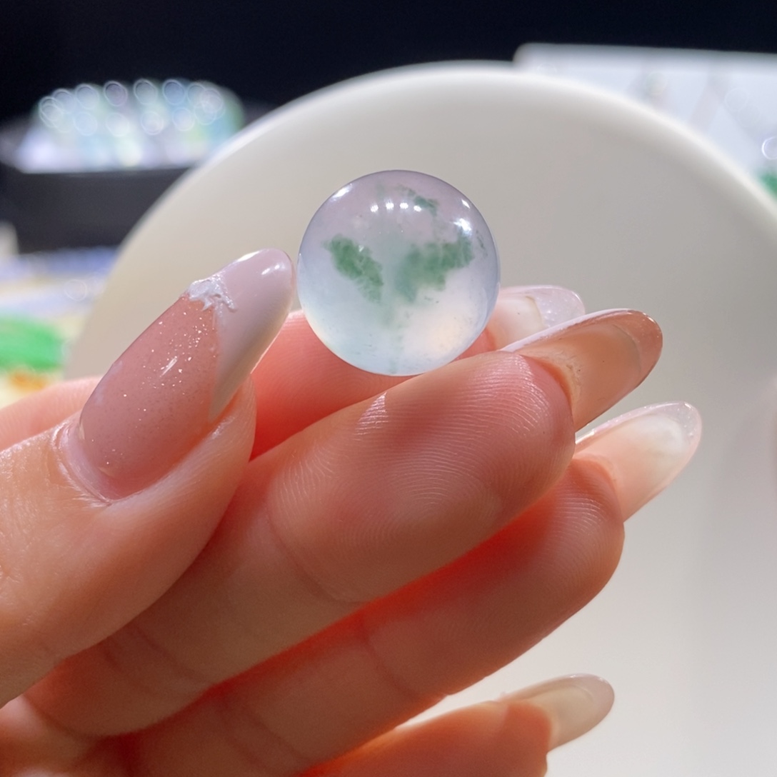 翡翠未镶嵌颈饰翡翠高冰飘绿花大珠