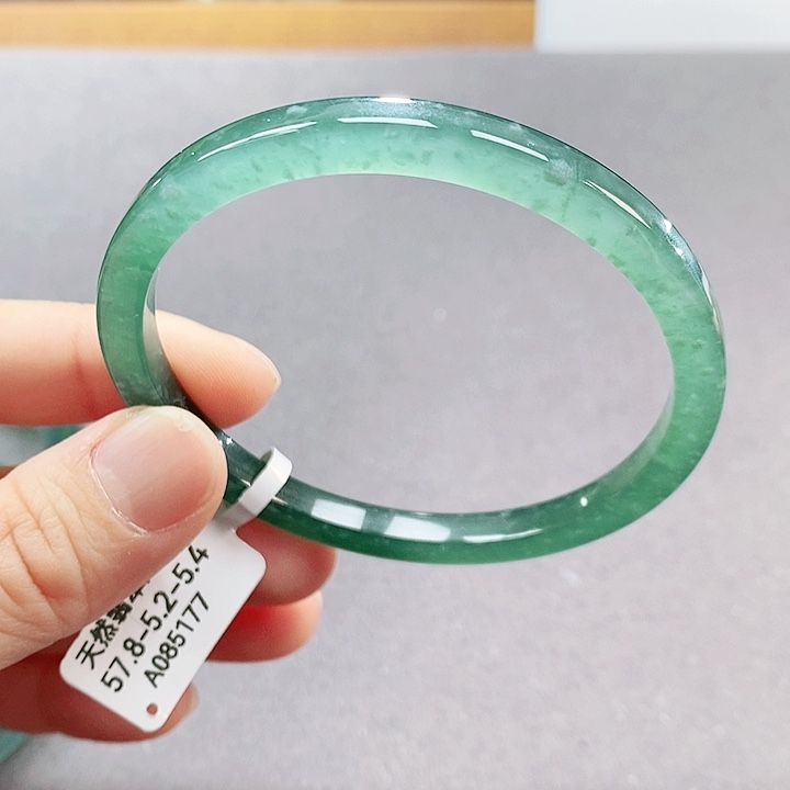 【闪购商品】翡翠手镯（圆镯）未镶嵌