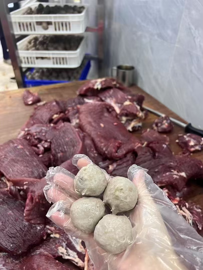 客家山水养牛制作的牛筋丸牛肉丸