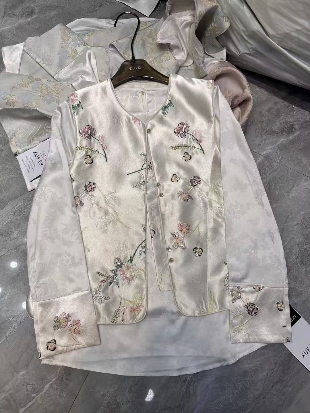 春款 时尚 两件套