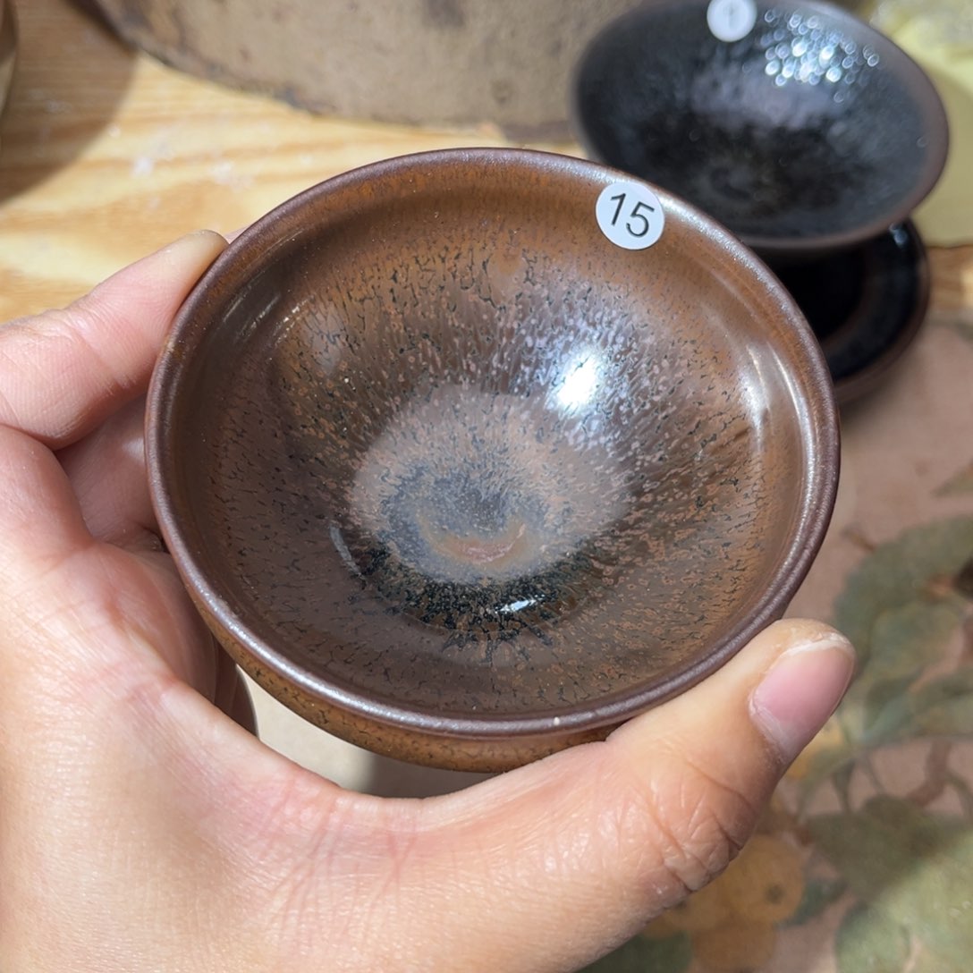 茶盏义兴龙窑坚持真柴烧