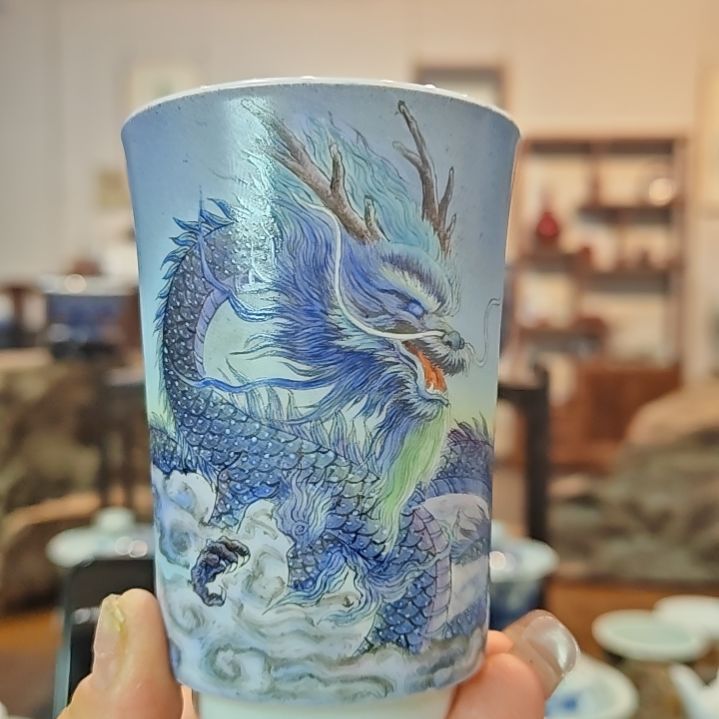 景德镇手工手绘龙纹闻香杯