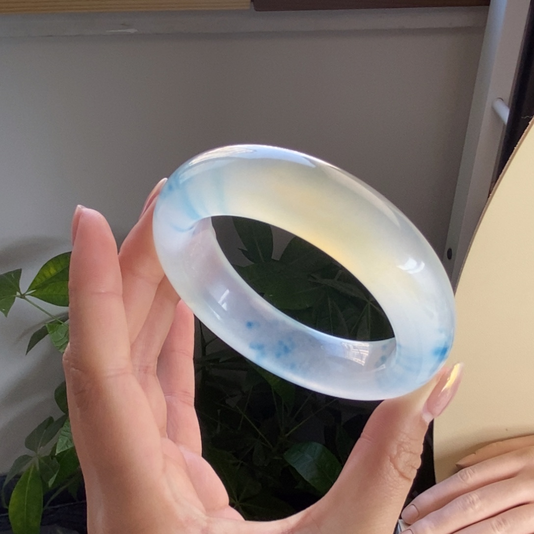 布***臣玉时尚飘花手镯61+布二之臣