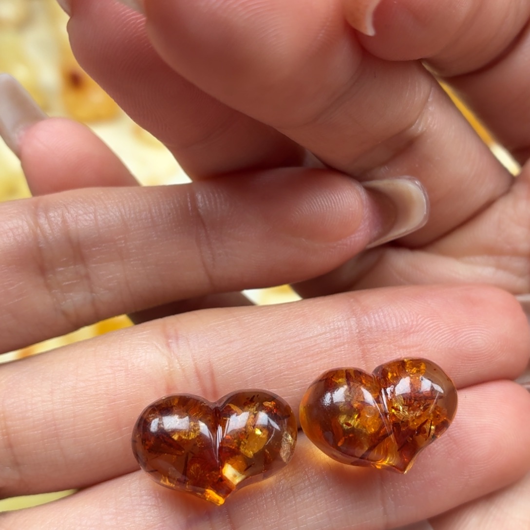 玉***曦琥珀未镶嵌裸石蜜蜡