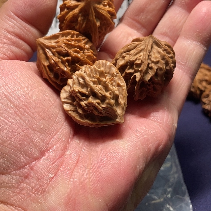 把件文玩核桃三棱