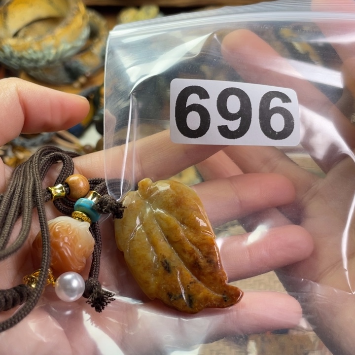 上***秋岫岩河磨玉（透闪石质玉）未镶嵌手镯