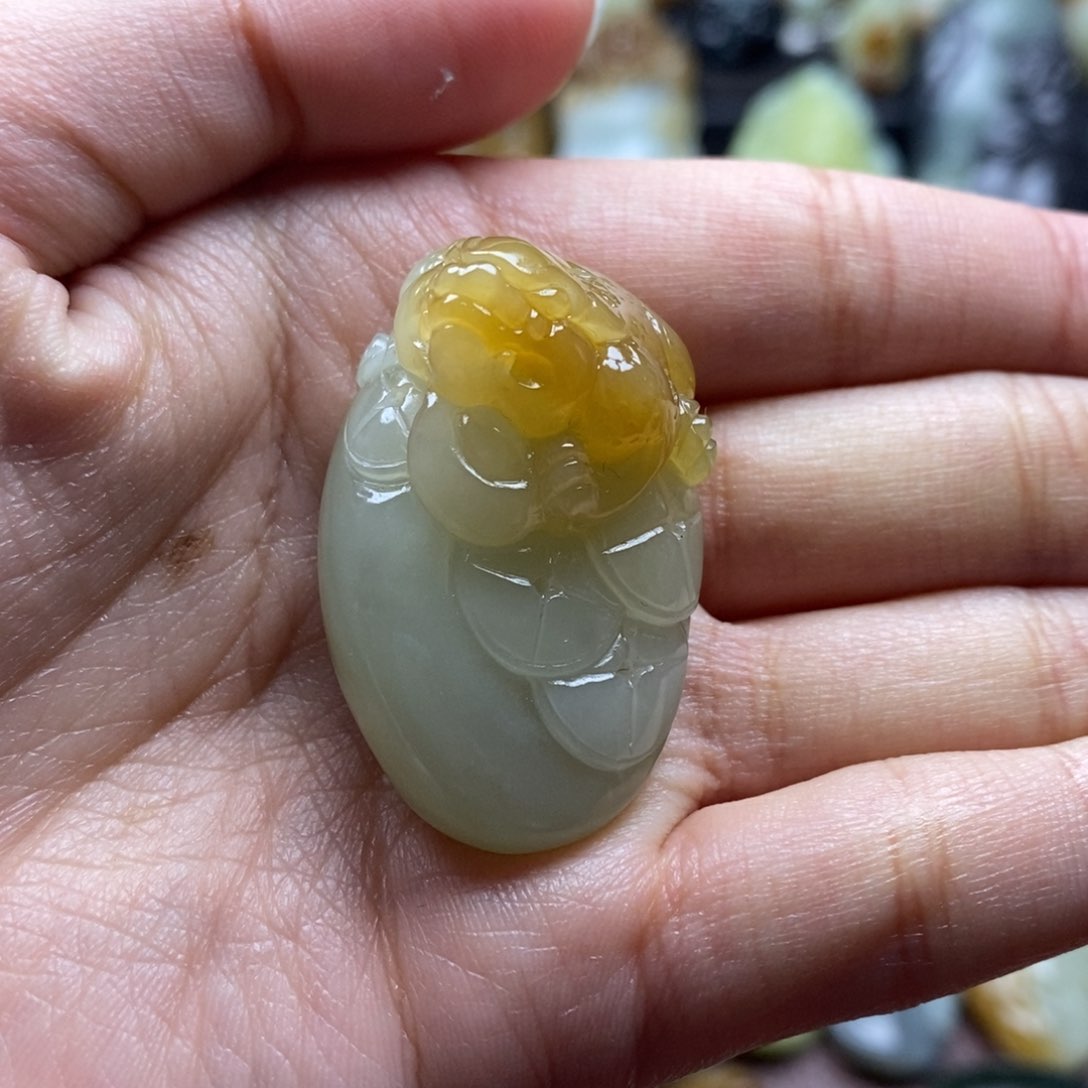 吊坠(不含链)未镶嵌和田玉（糖玉）