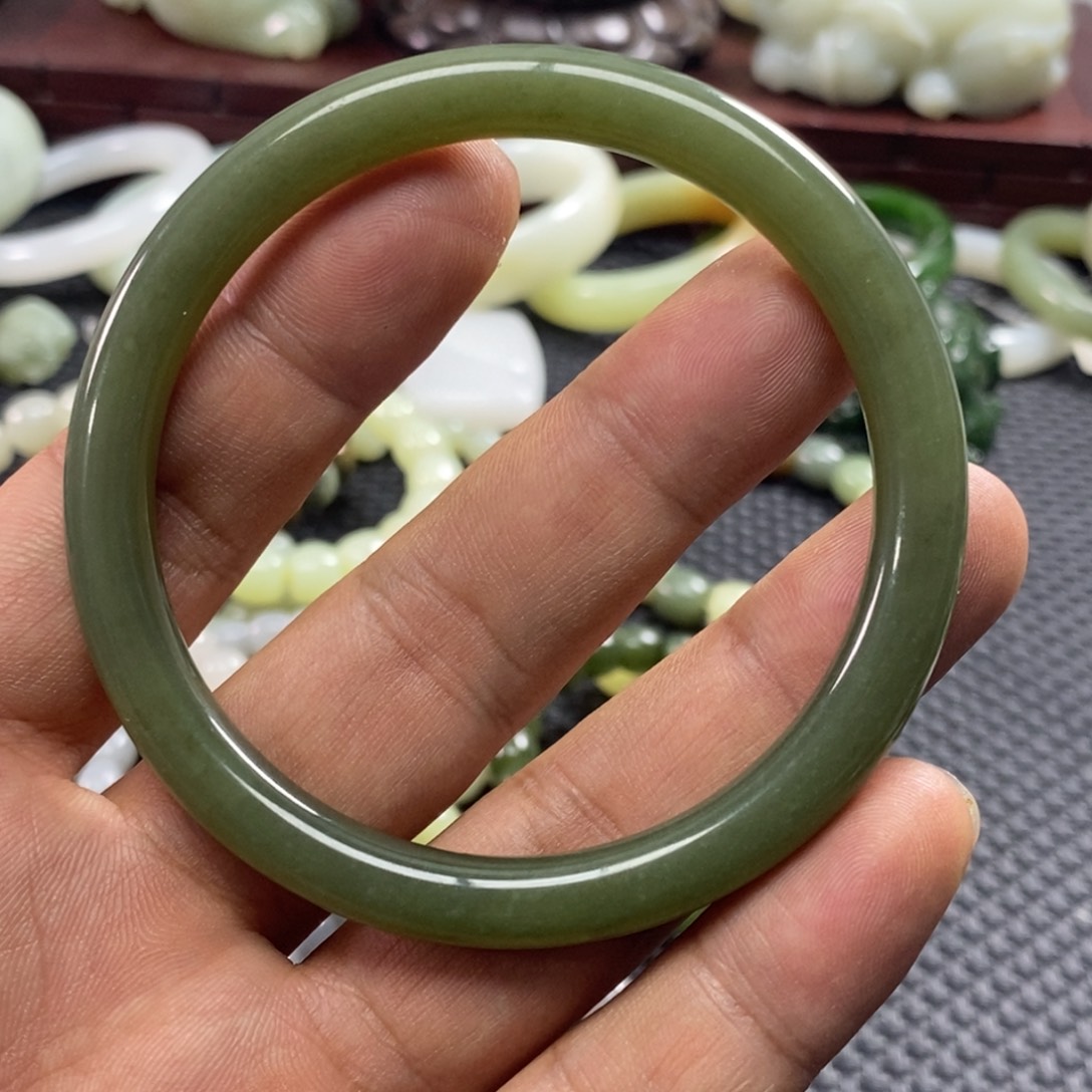 用***1和田玉未镶嵌手链