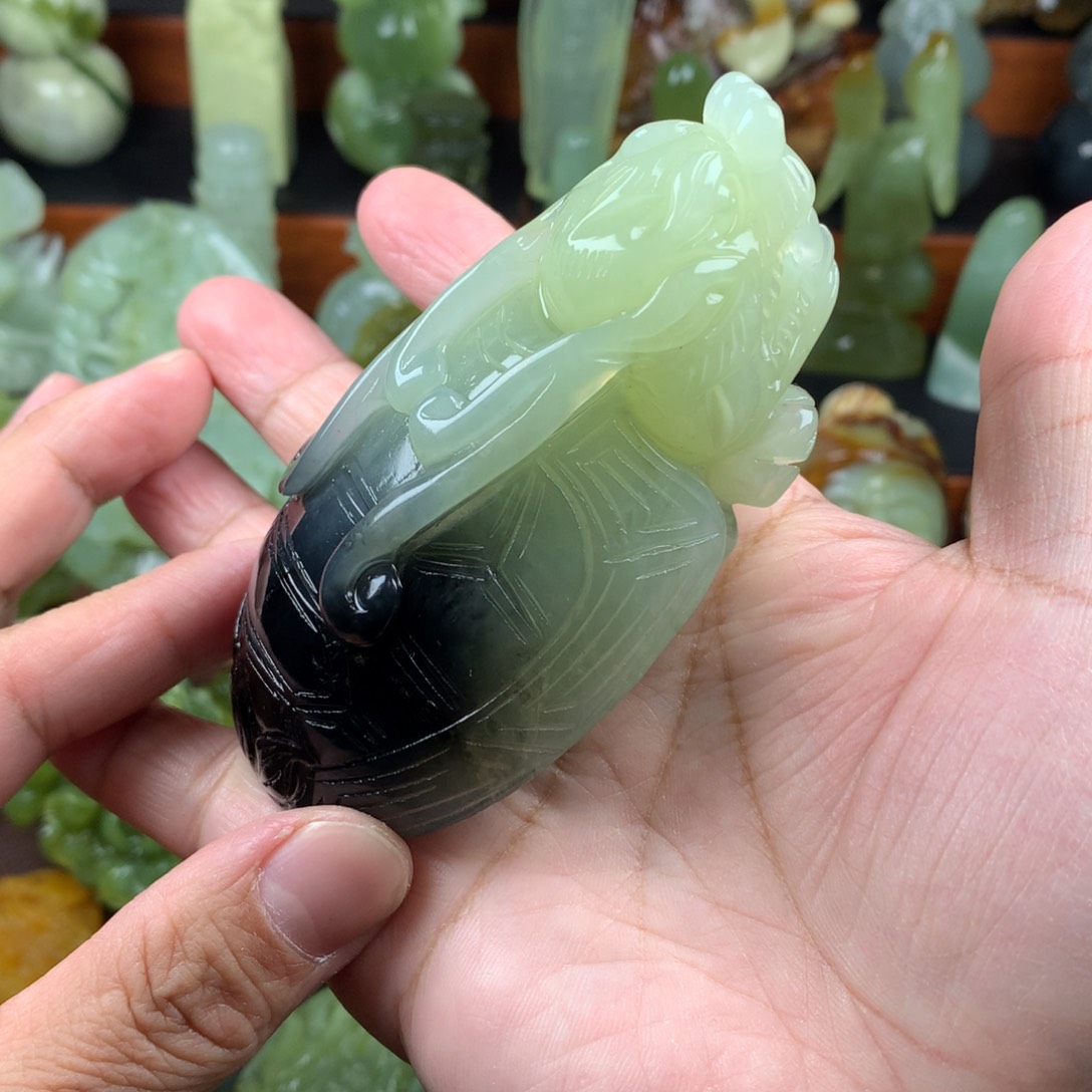 岫玉未镶嵌手把件