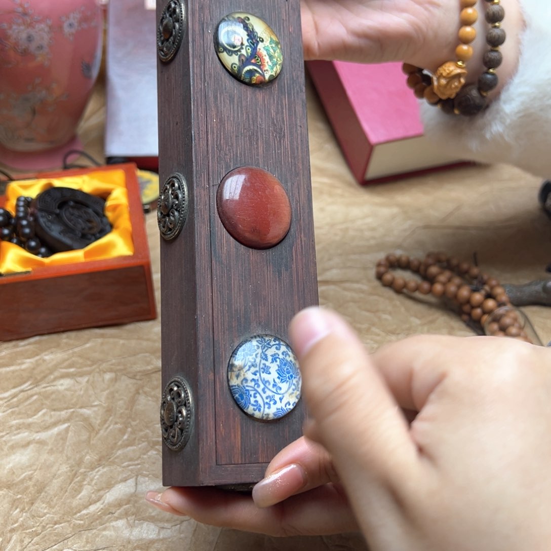 大叶紫檀（黑酸枝木类）