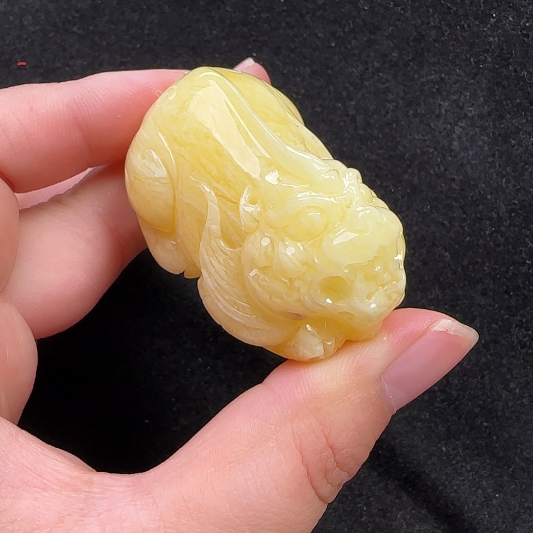 蜜蜡未镶嵌珠宝奇石