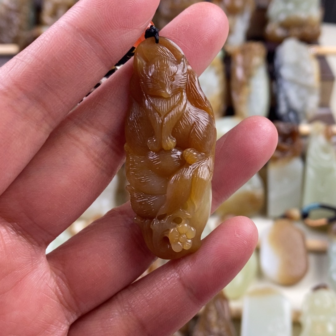 和田玉颈饰未镶嵌