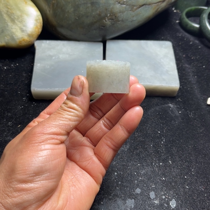 和田玉（糖玉）未镶嵌珠宝半成品