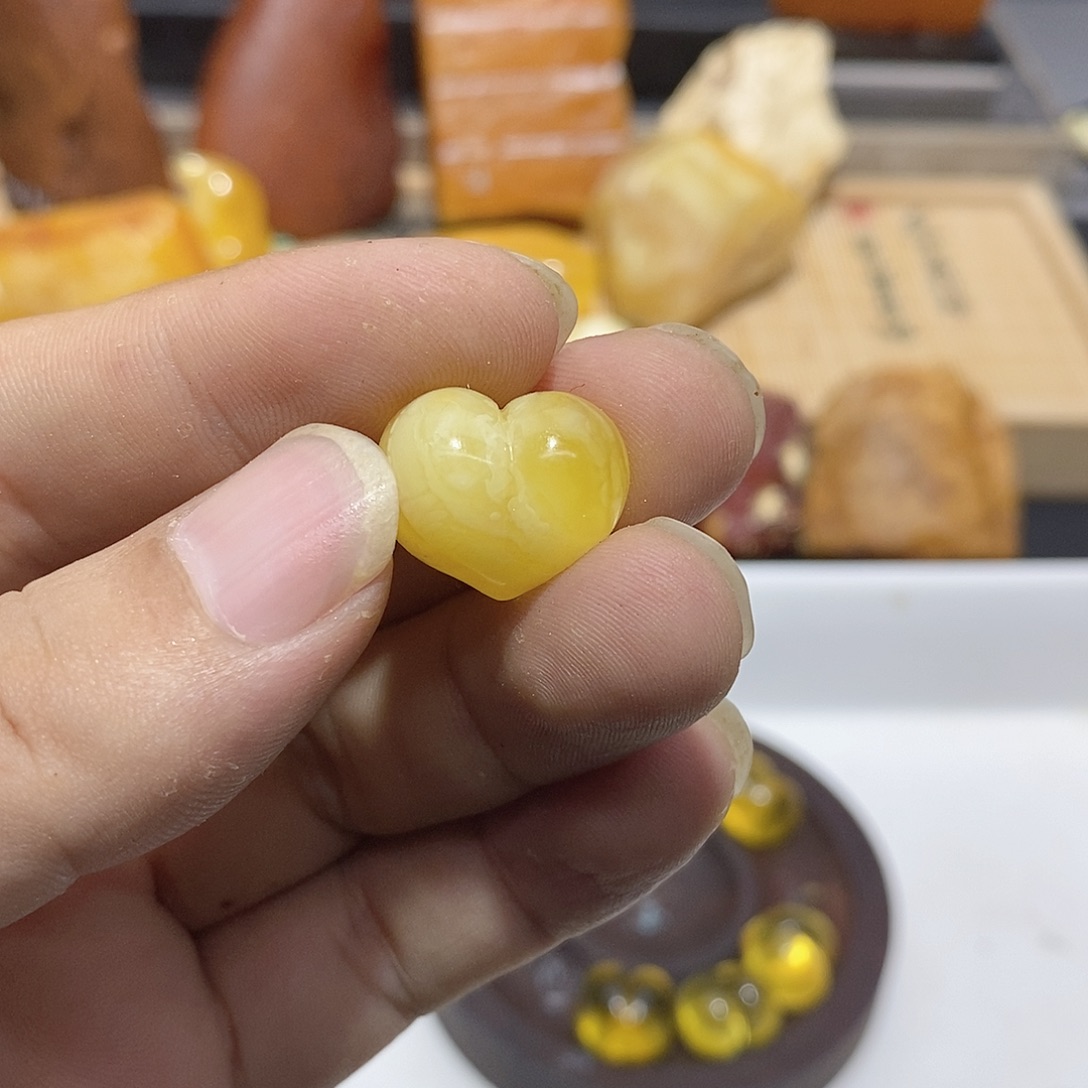 定制琥珀蜜蜡原石定制