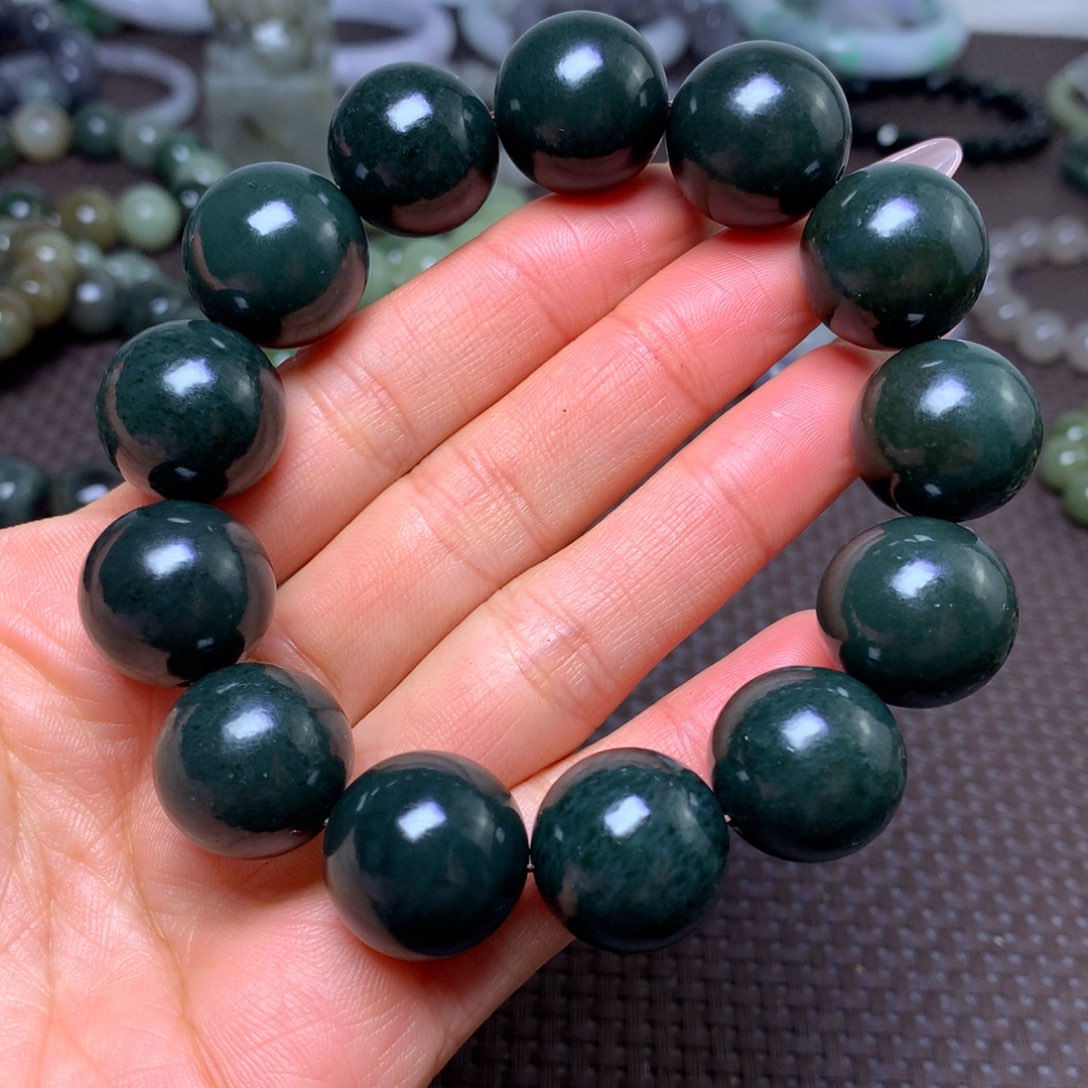 未镶嵌手串和田玉卡18