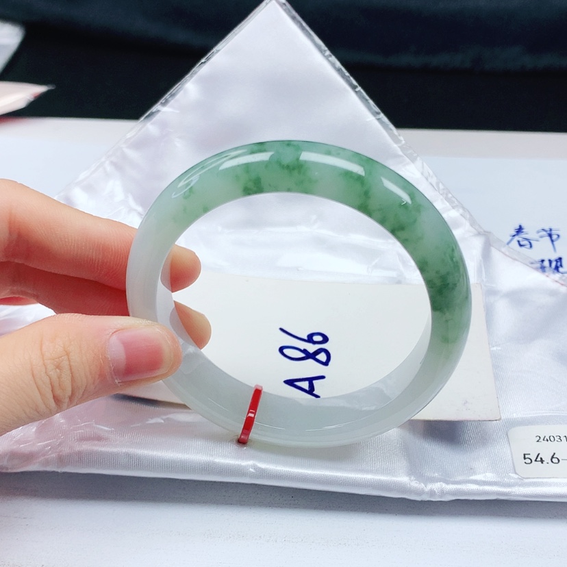【闪购商品】翡翠手镯未镶嵌天然缅甸a货手镯54+
