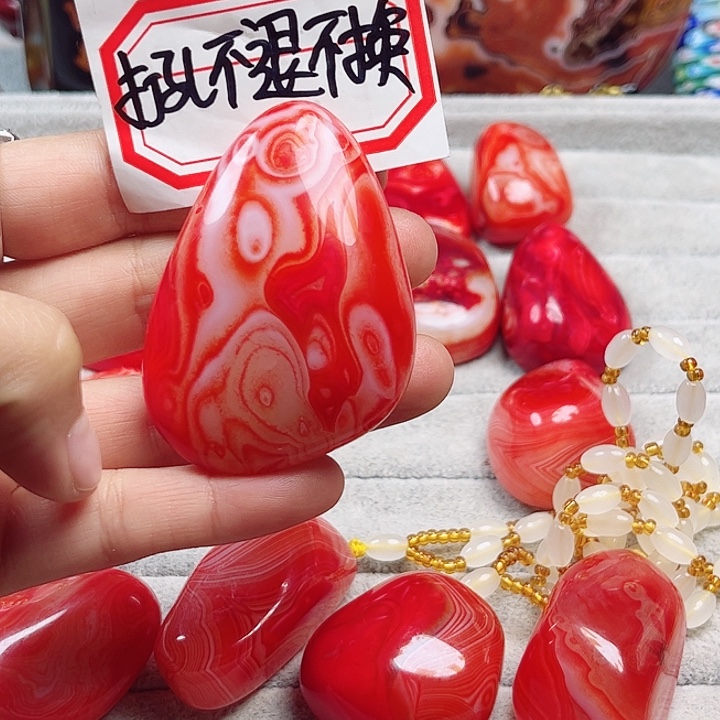 落***纷玛瑙/玉髓未镶嵌珠宝奇石