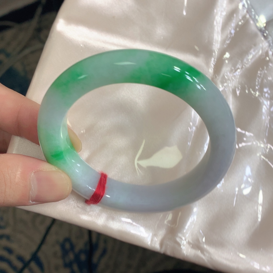 翡翠未镶嵌手镯翡翠