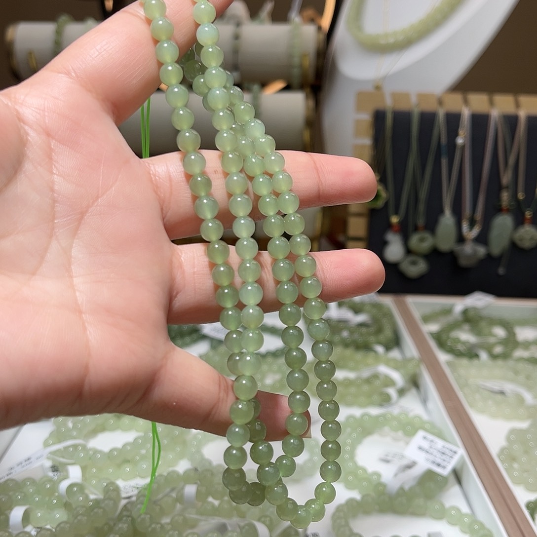 和田玉项链未镶嵌温**光