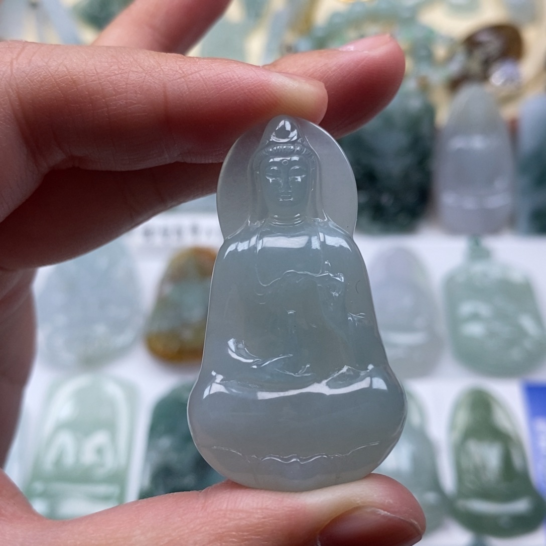 颈饰未镶嵌翡翠素衣