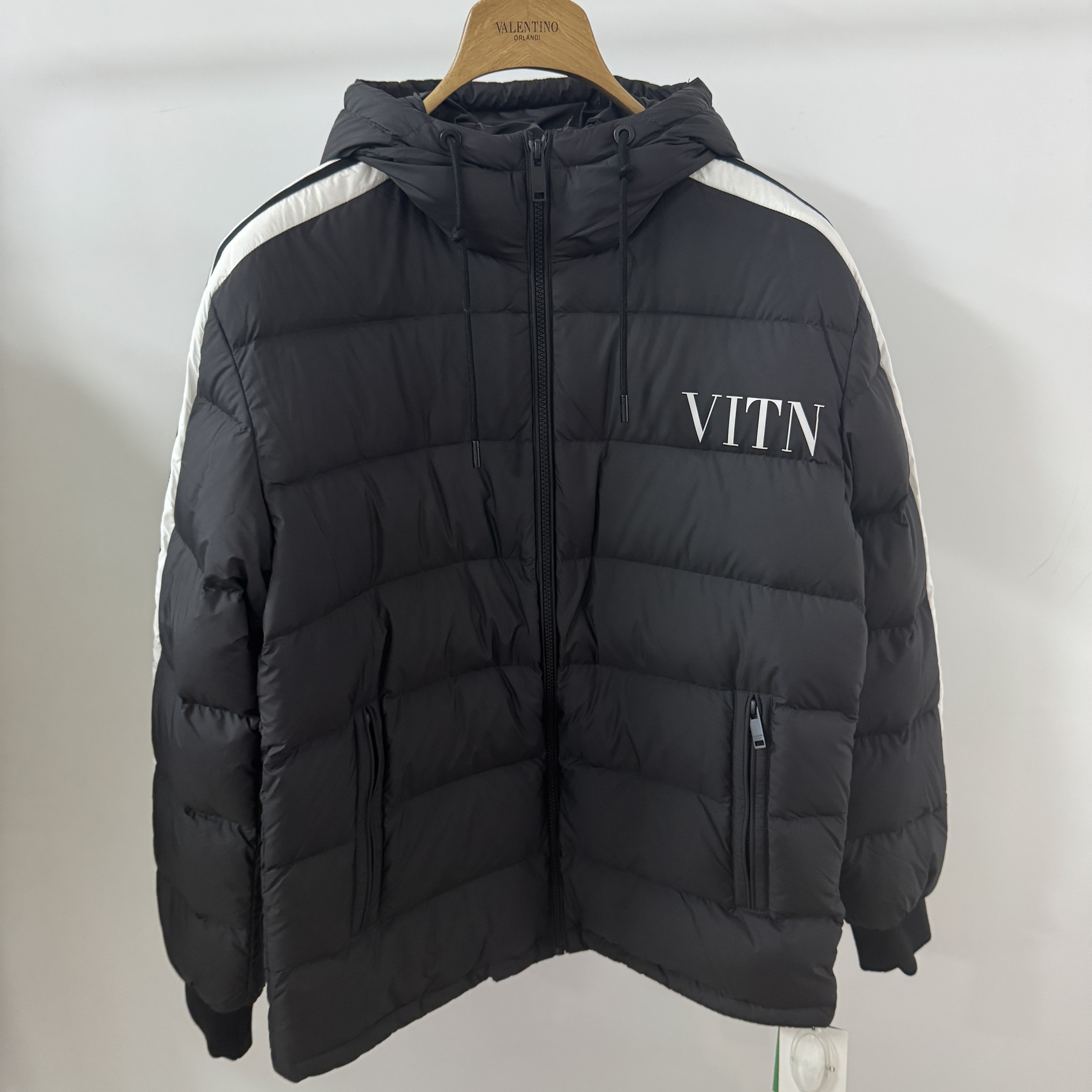 Valentino orlandi男士冬季B版黑白经典撞色条纹保暖连帽羽绒服