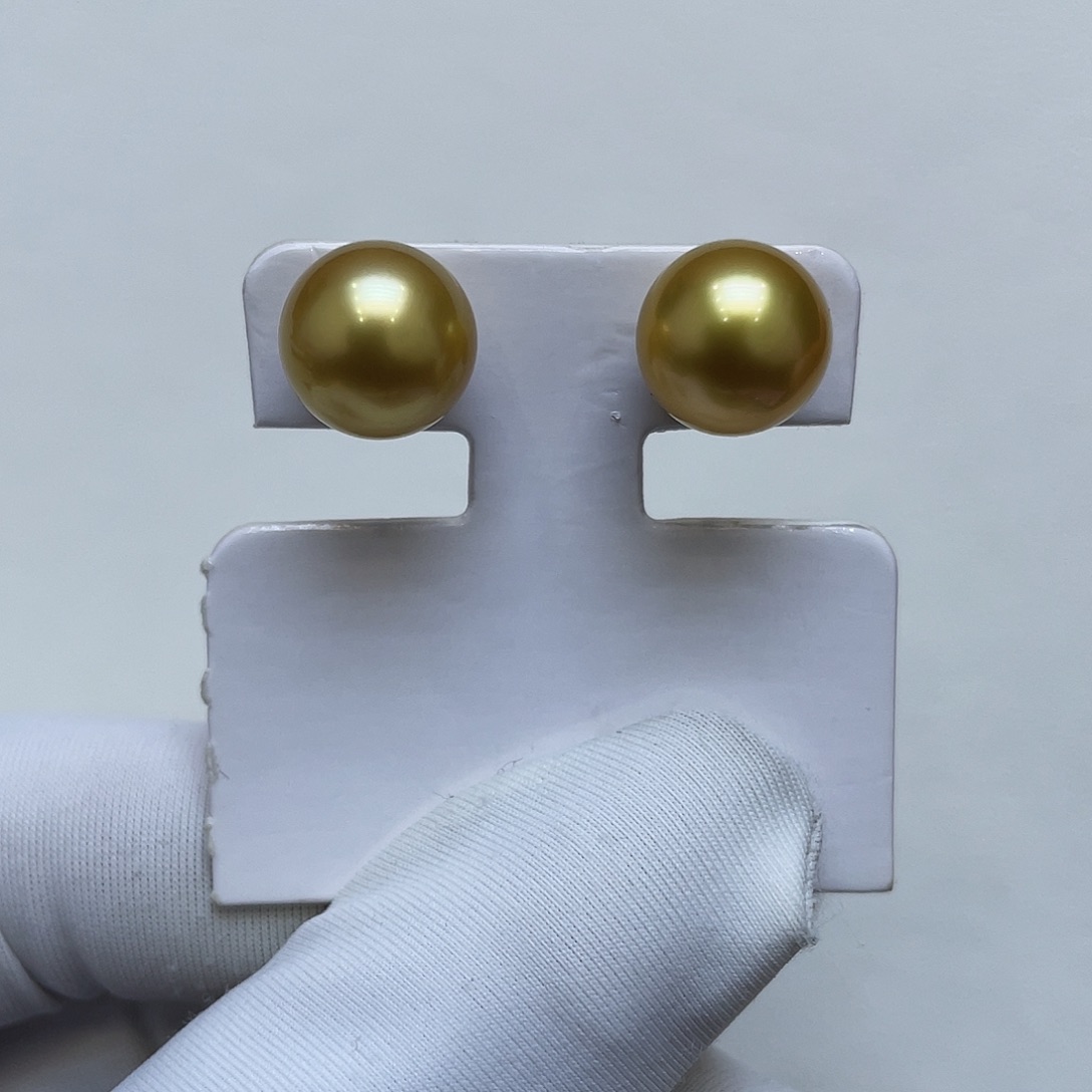 海水珍珠耳饰18K金镶嵌金珠