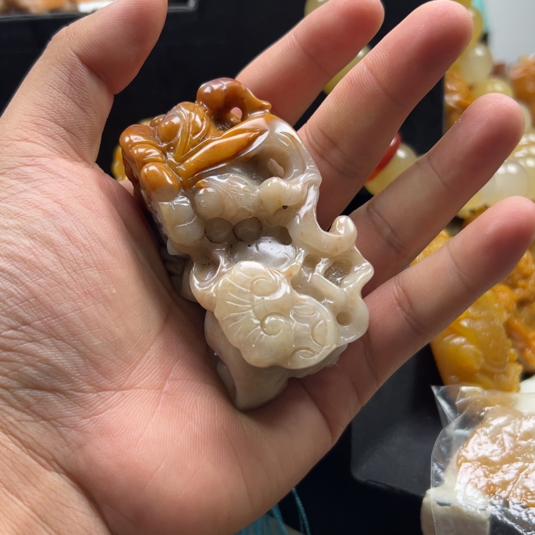 石英质玉（黄龙玉）未镶嵌hly