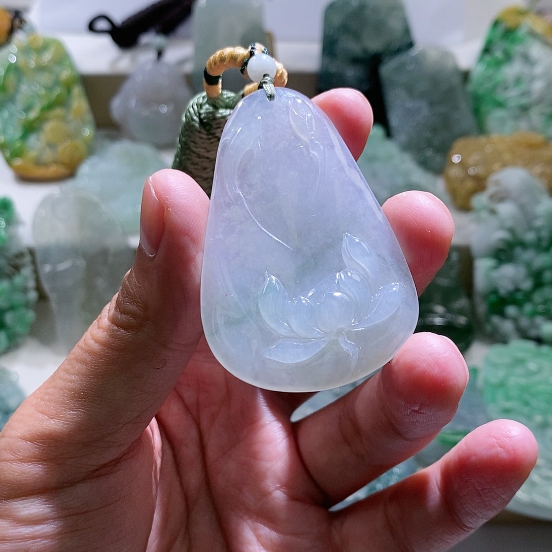 【闪购商品】翡翠颈饰未镶嵌莲花