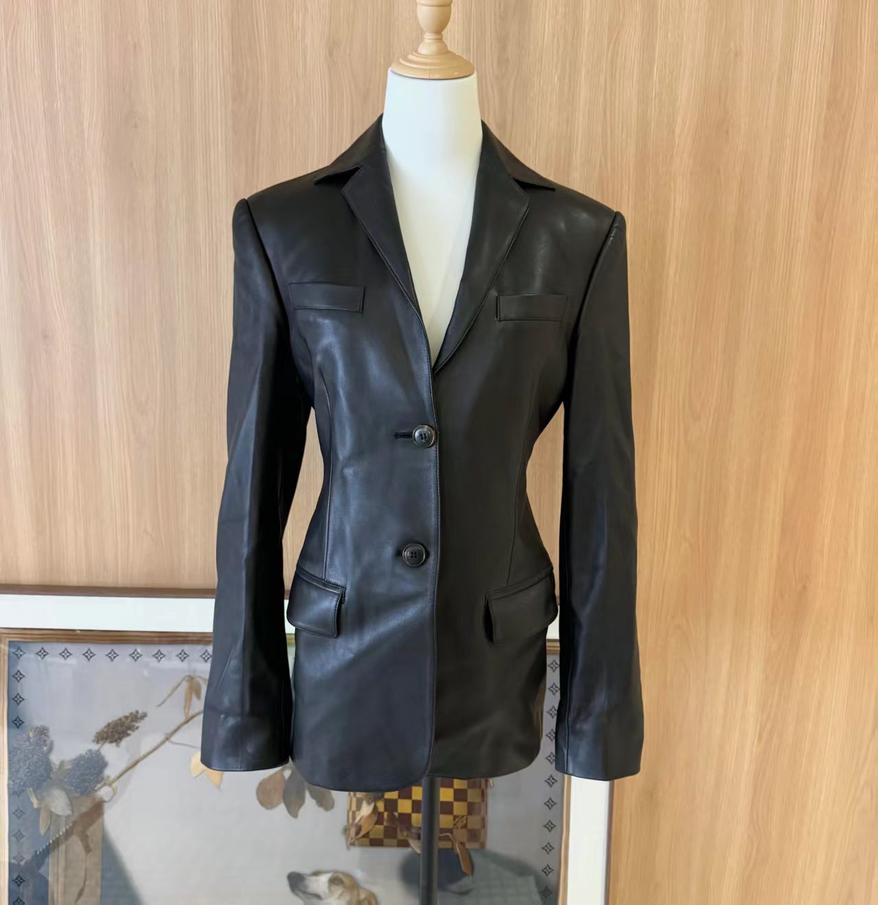 99新 Alexander McQueen/亚历山大·麦昆 黑色皮衣4码 81756153