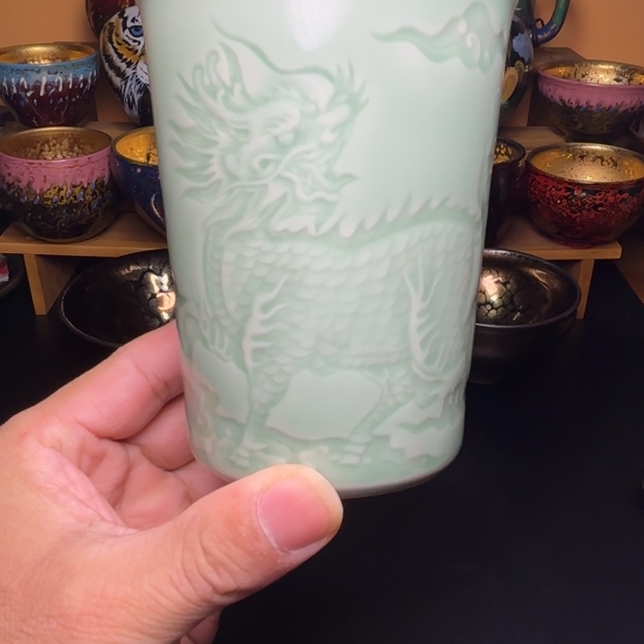 茶盏麒麟回头万事不愁