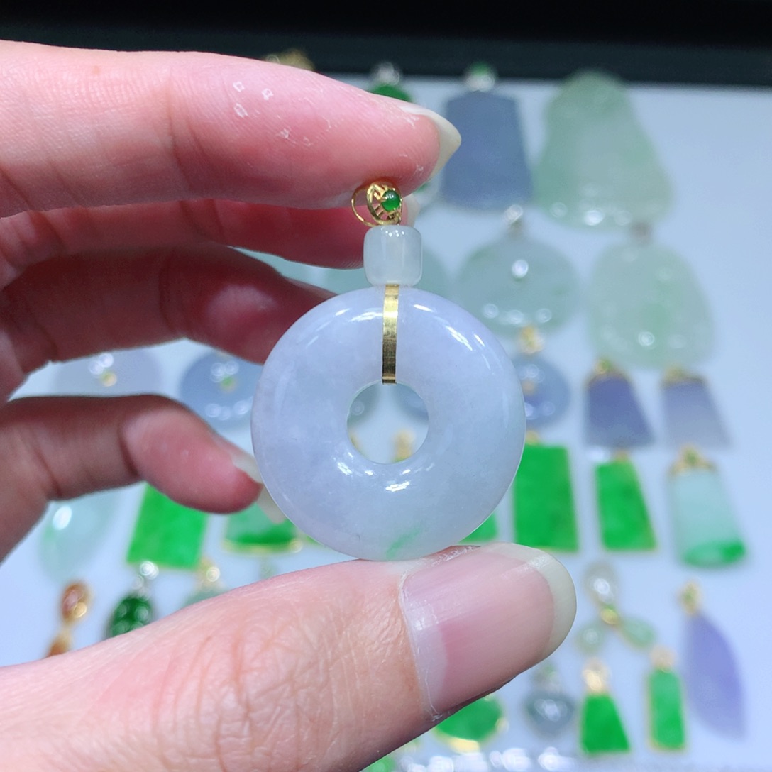 翡翠吊坠(不含链)18K金镶嵌