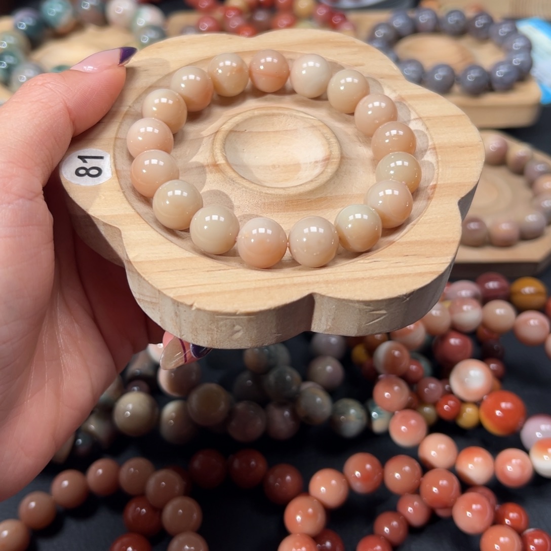 原***城石英质玉未镶嵌手链77