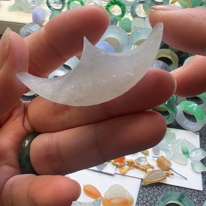 定制翡翠未镶嵌边角福利