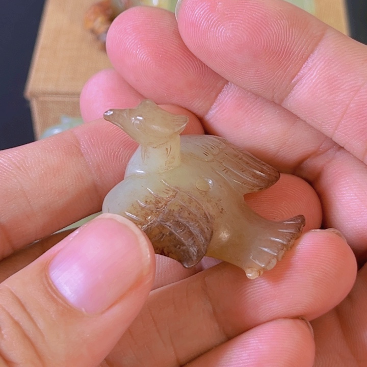 和田玉（糖玉）未镶嵌颈饰大*山