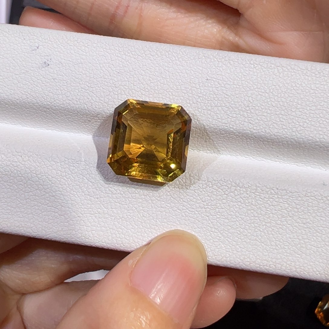 黄晶珠宝半成品未镶嵌8.88ct