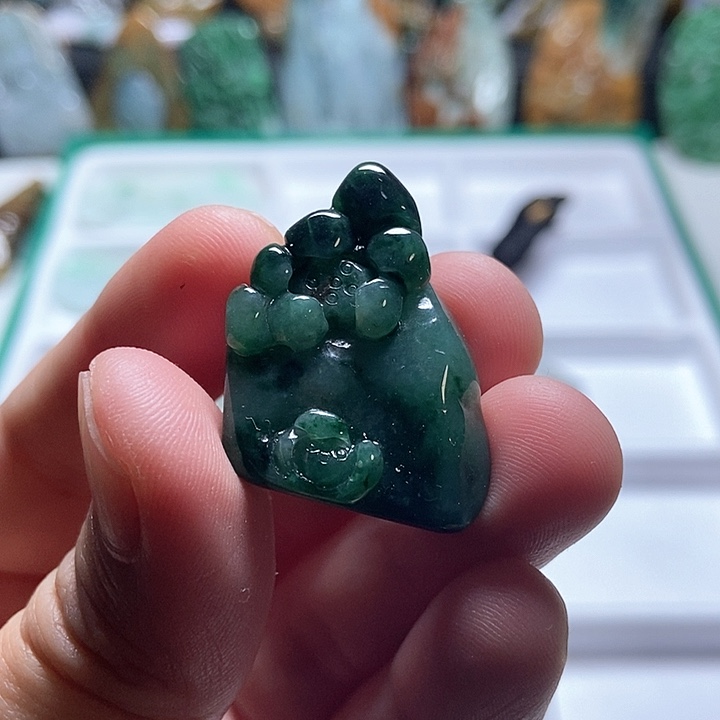 翡翠未镶嵌颈饰翡翠a货