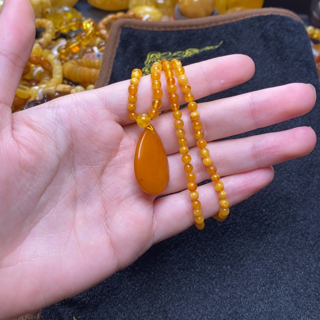 琥珀未镶嵌珠宝奇石