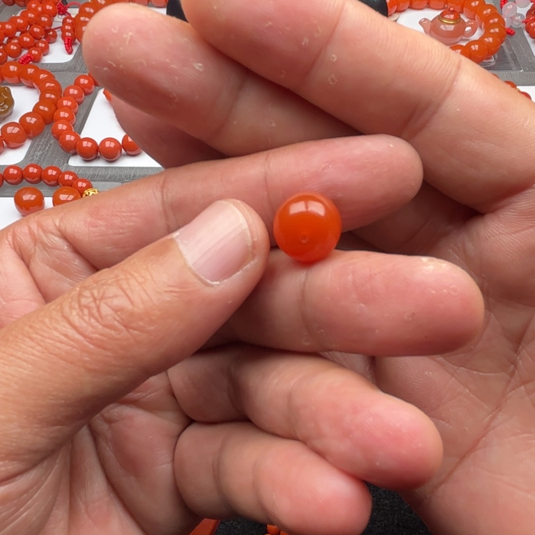 菇***菇南红玛瑙未镶嵌颈饰